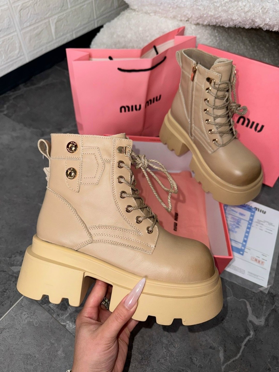 женские ботинки,,бежевые ботинки,ботинки,осенние женские ботинки carman