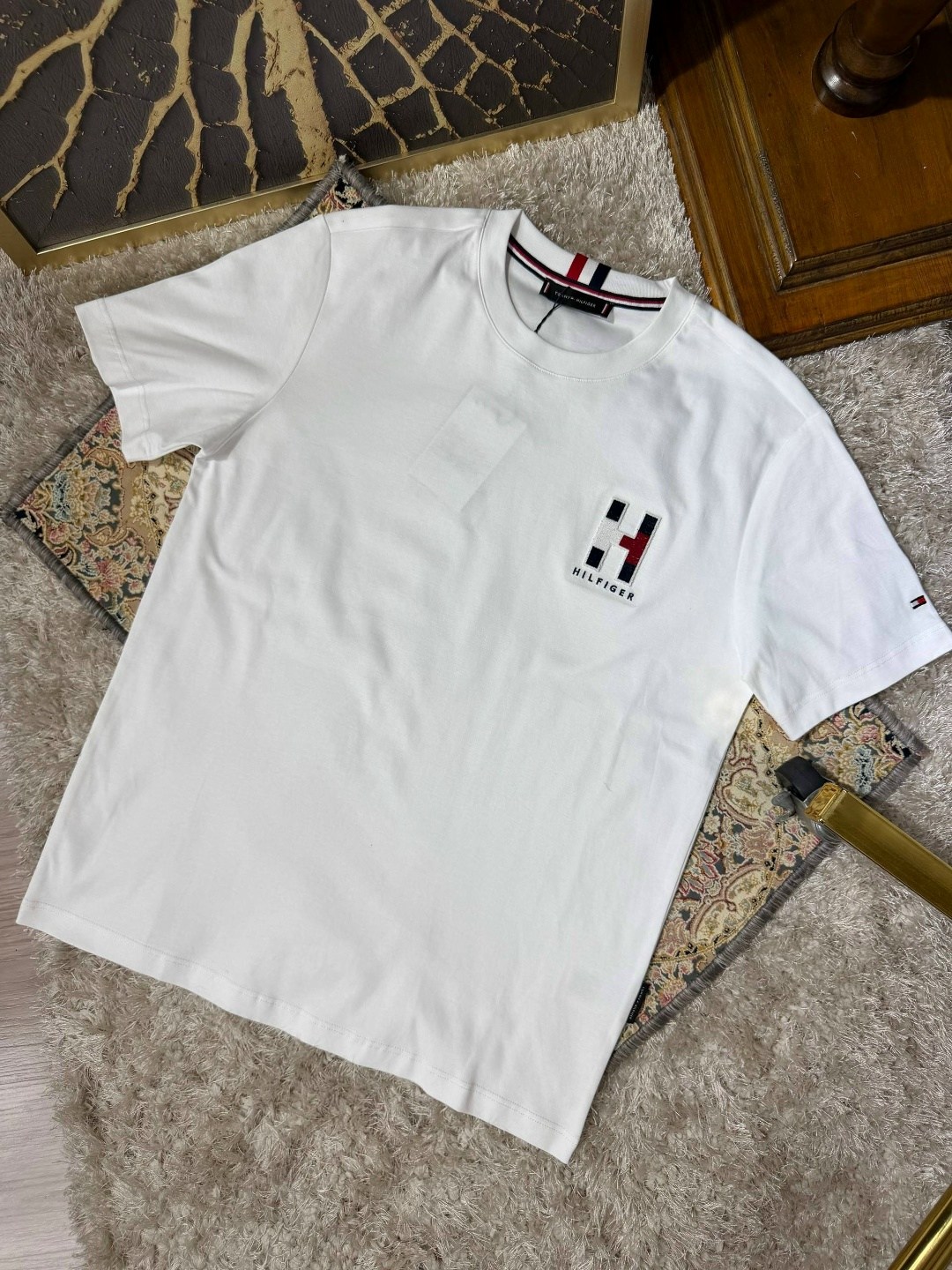 tommy hilfiger мужская футболка,футболки tommy hilfiger,футболка томми хилфигер,футболка tommy hilfiger белый,футболки мужские