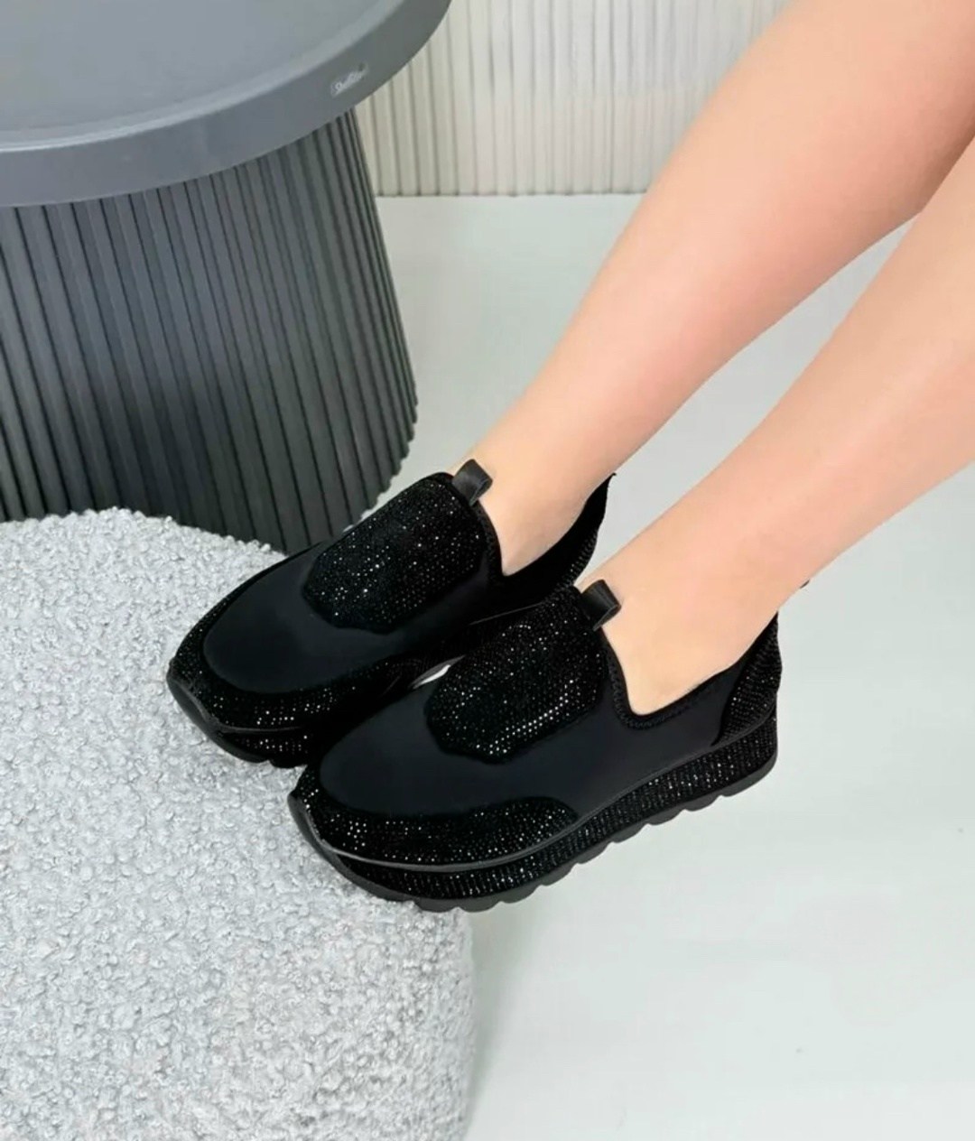 , женская,обуви,кроссовки со стразами женские,женские кроссовки