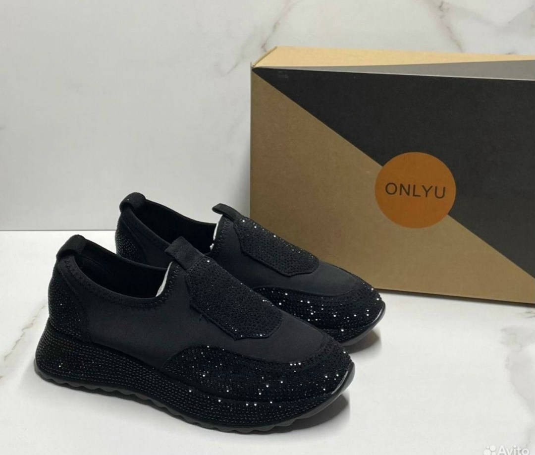 ,кроссовки со стразами женские,кроссовки со стразами,женские кроссовки, женская