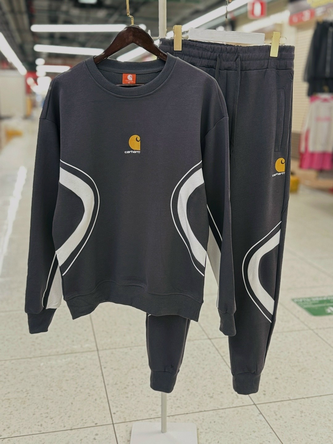 спортивный костюм carhartt,комплект одежды carhartt,одежда carhartt,комплект верхней одежды carhartt,спортивные костюм