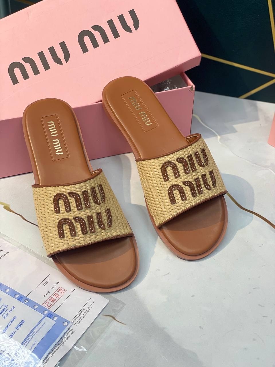шлепанцы miu miu,шлепанцы женские,,женские шлепки,шлепанцы модные
