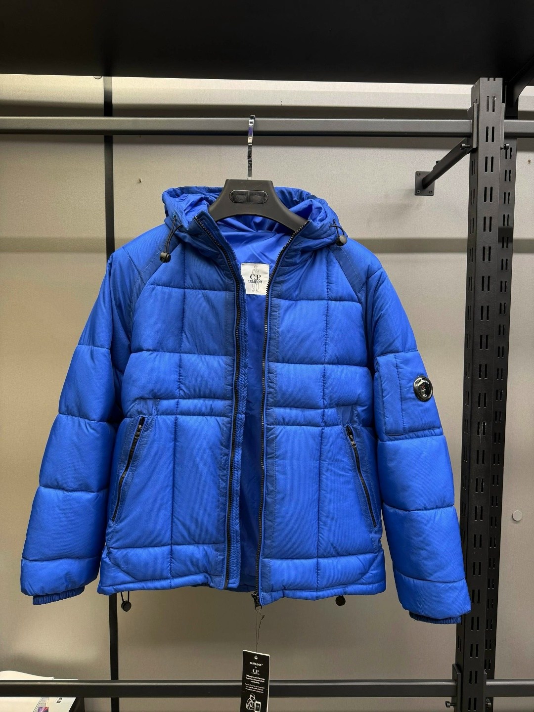куртка демисезонная,пуховик stone island garment dyed,зимняя куртка,stone island junior пуховик с капюшоном и нашивкой compass синий,мужская зимняя куртка
