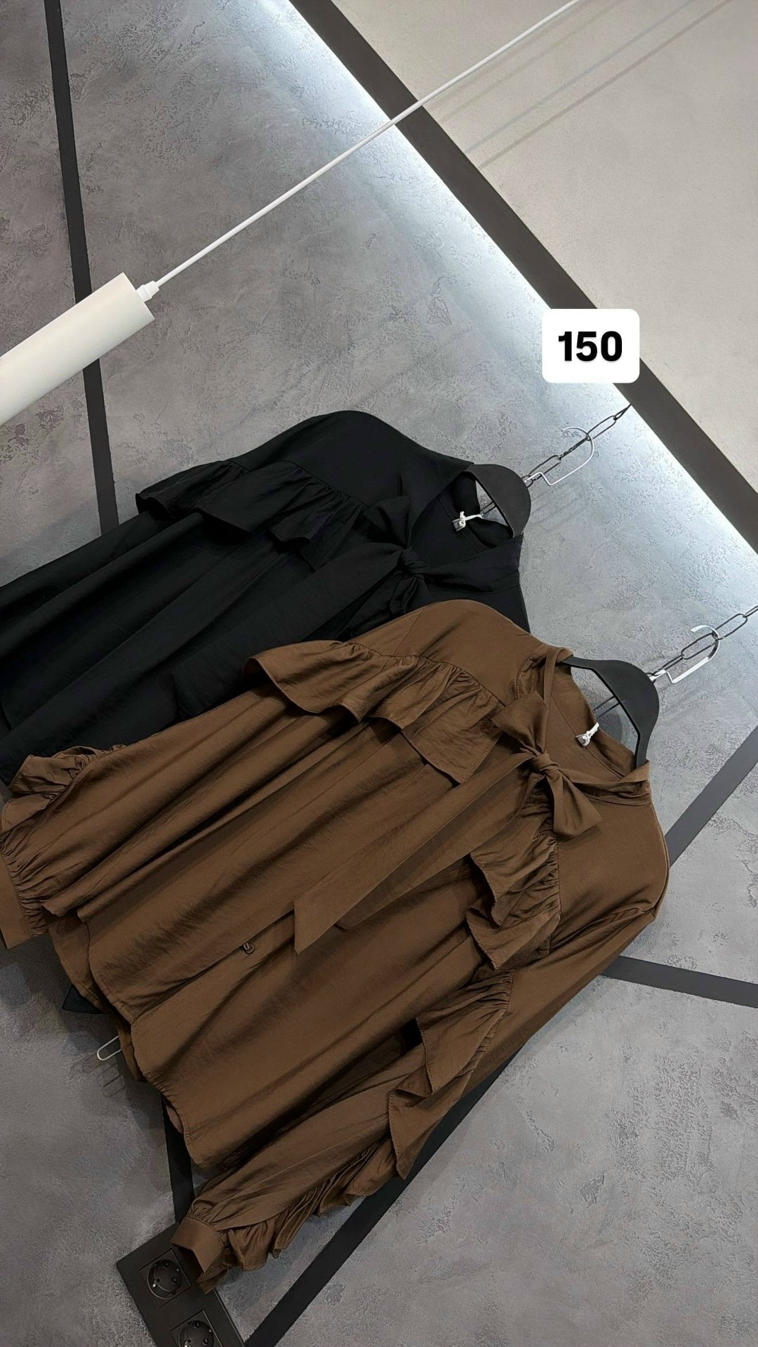 блузка с оборками,блузка с рюшами,женская блузка с рюшами белая однотонная с длинным рукавом и бантом,блузка с бантом,блузы женские