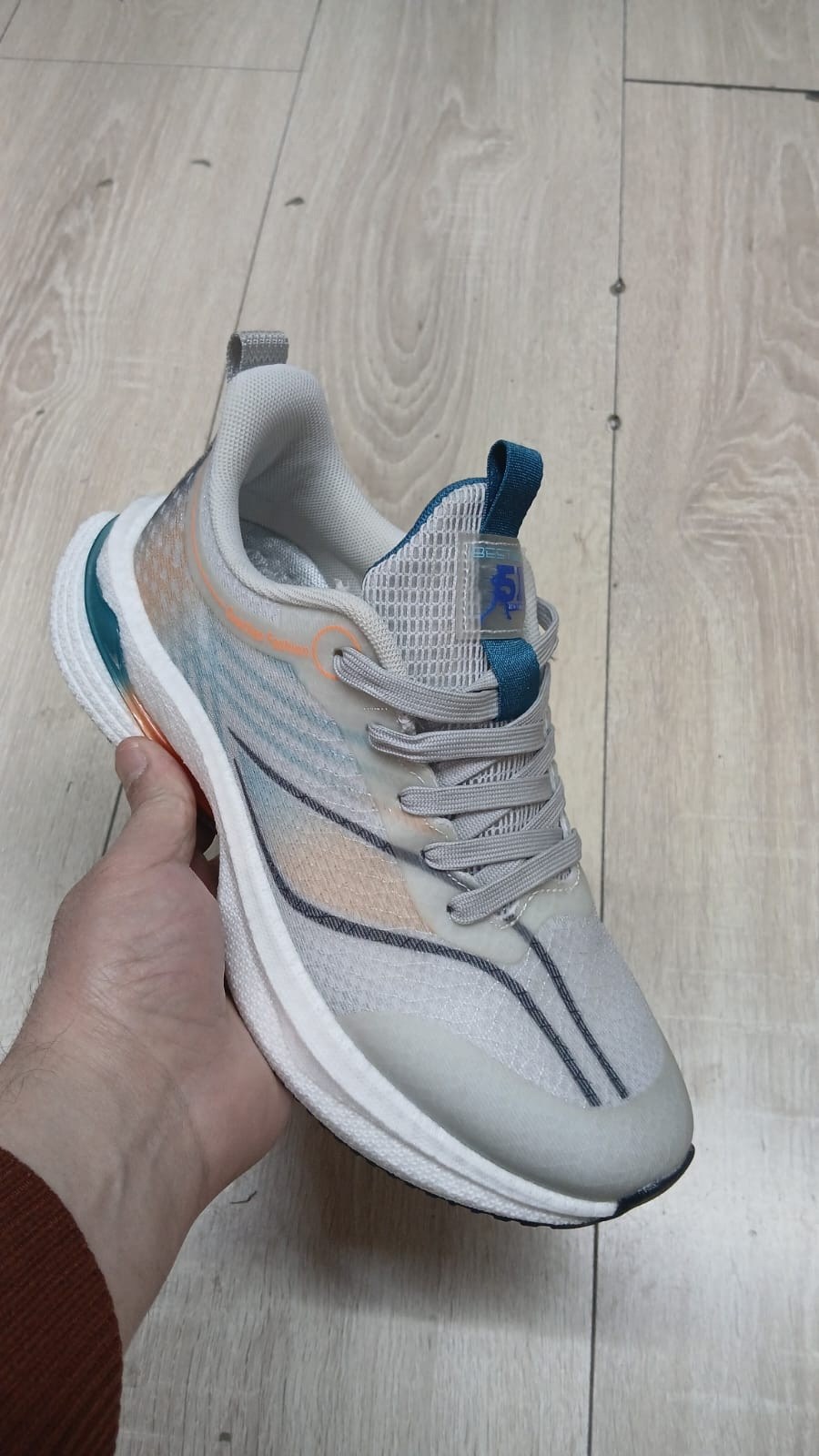 кроссовки,женские кроссовки,повседневные кроссовки,кроссовки модные,кроссовка