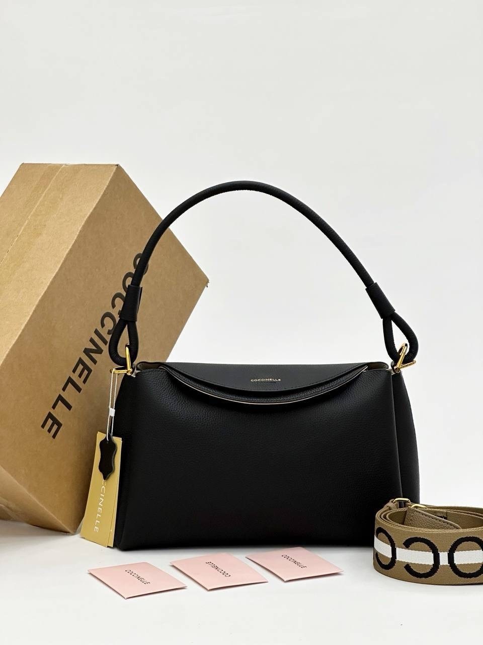 стильная сумочка,сумка женская coccinelle,сумка coccinelle,сумка женская coccinelle натуральная кожа,сумка женская coccinelle цвет красный