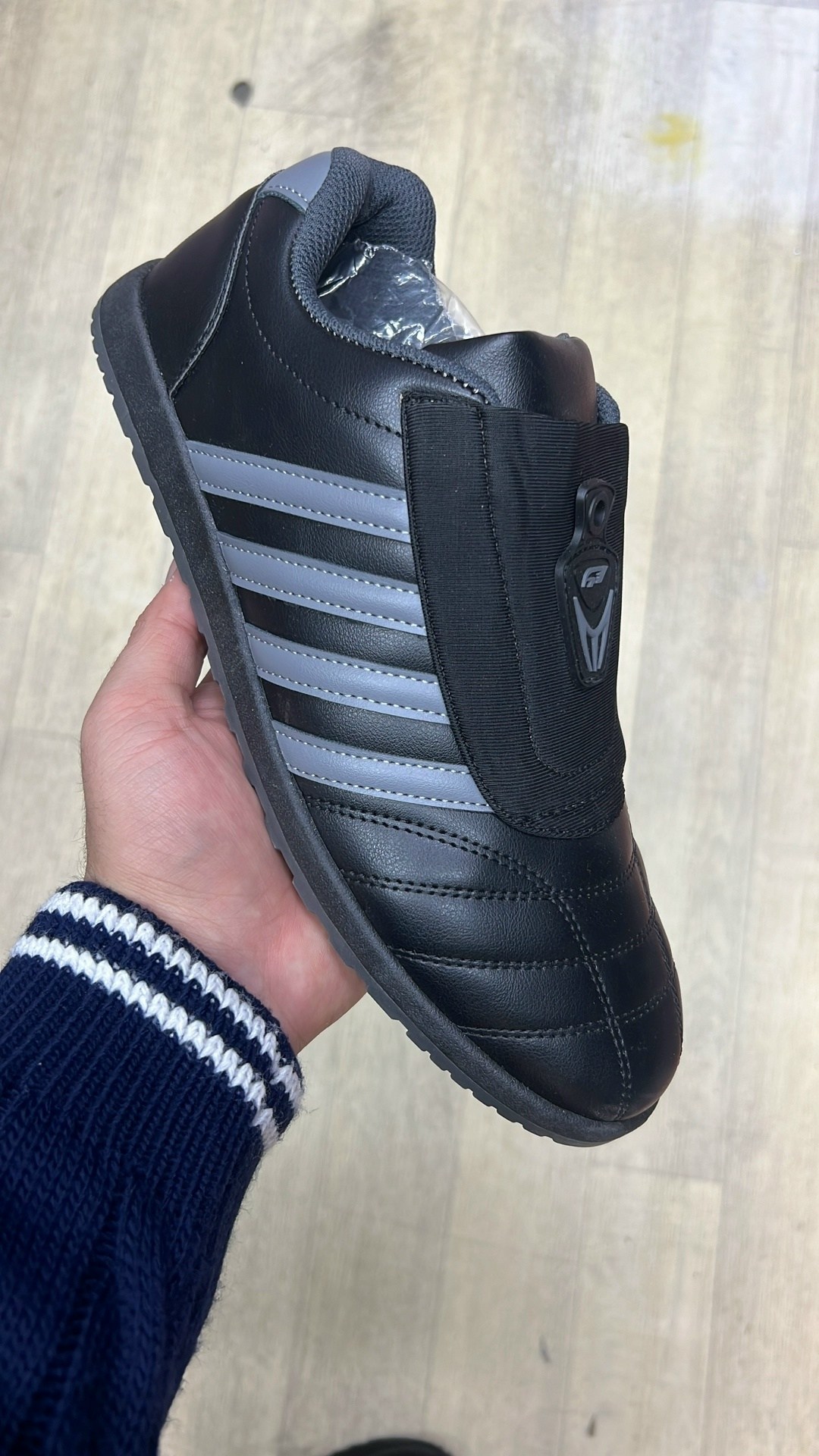 ,кроссовка мужской,степки адидас,мужские кроссовки,кроссовки адидас 4 полоски