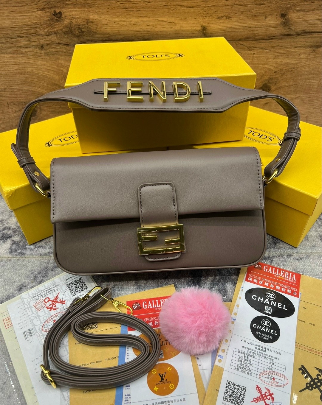 fendi сумка,fendi сумка на плечо,fendi сумка на плечо багет,женская сумка fendi,фенди сумка