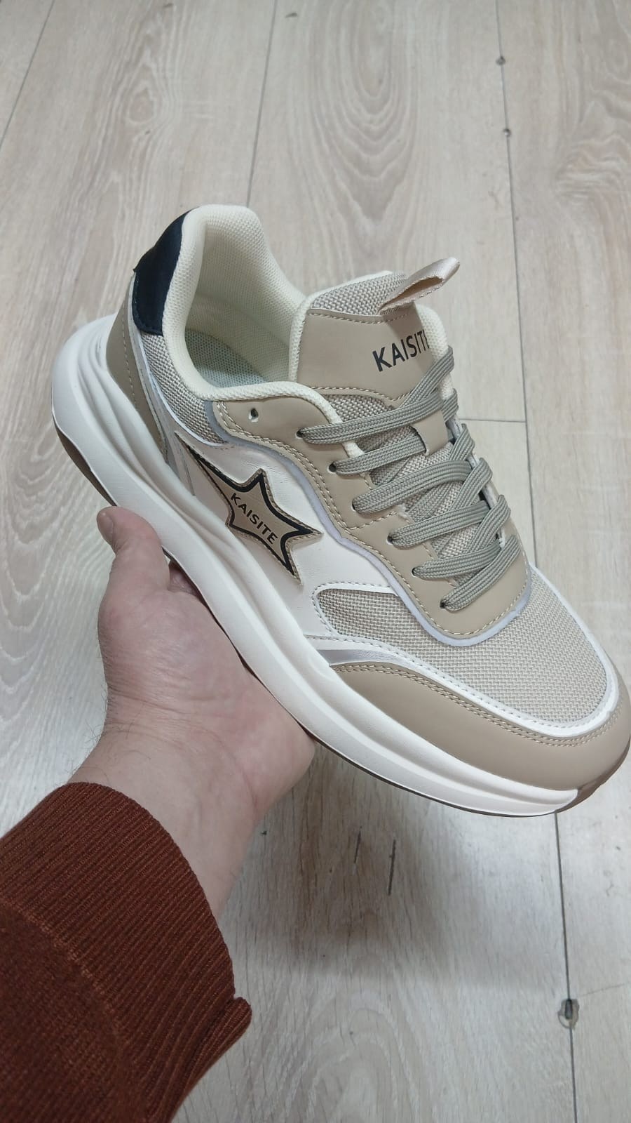 кроссовки,женские кроссовки,повседневные кроссовки,кроссовки модные,кроссовка