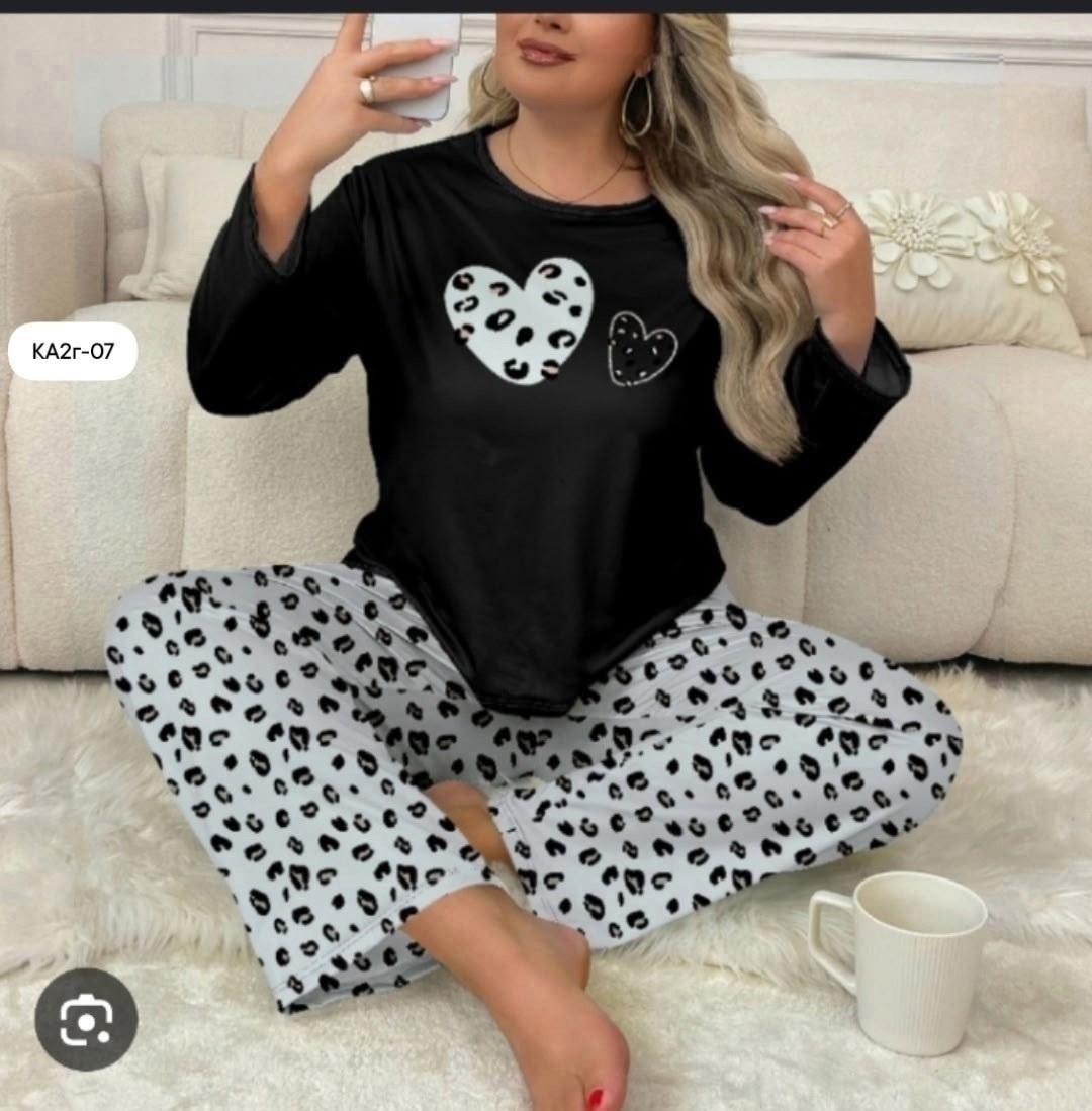 пижама с принтом,пижама с принтом сердечка shein размера плюс,пижама домашний одежда,женская пижама,пижама для взрослых
