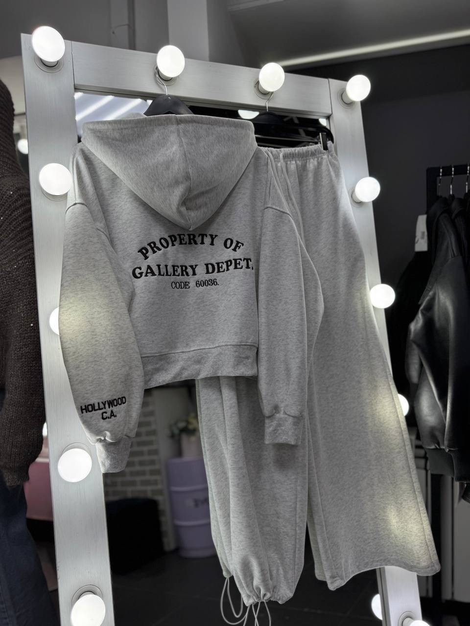 спортивные костюмы с широкими штанами,костюм для тренировки,женский костюм,спортивный костюм,модные наряды