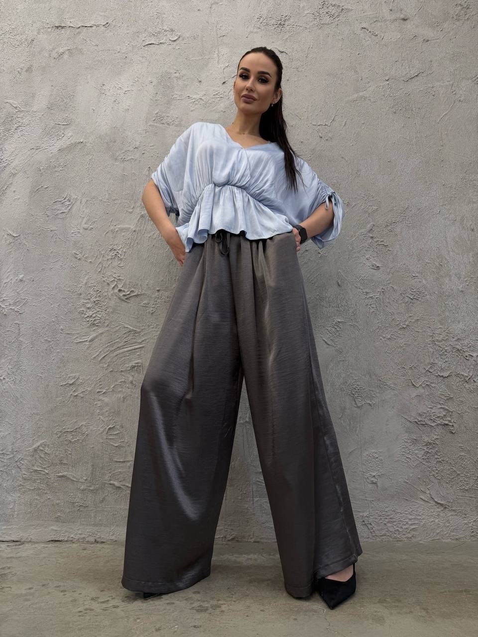шелковые брюки палаццо,элегантные шелковые брюки женские брюки-палаццо,элегантные шелковые брюки-палаццо,шелковые брюки,стиль с брюками палаццо