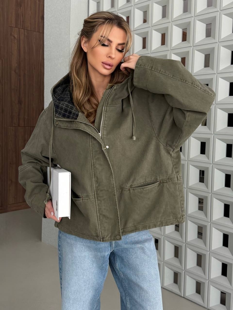 стильная куртка,куртка,женская куртка,ветровка с капюшоном оверсайз,ветровка оверсайз