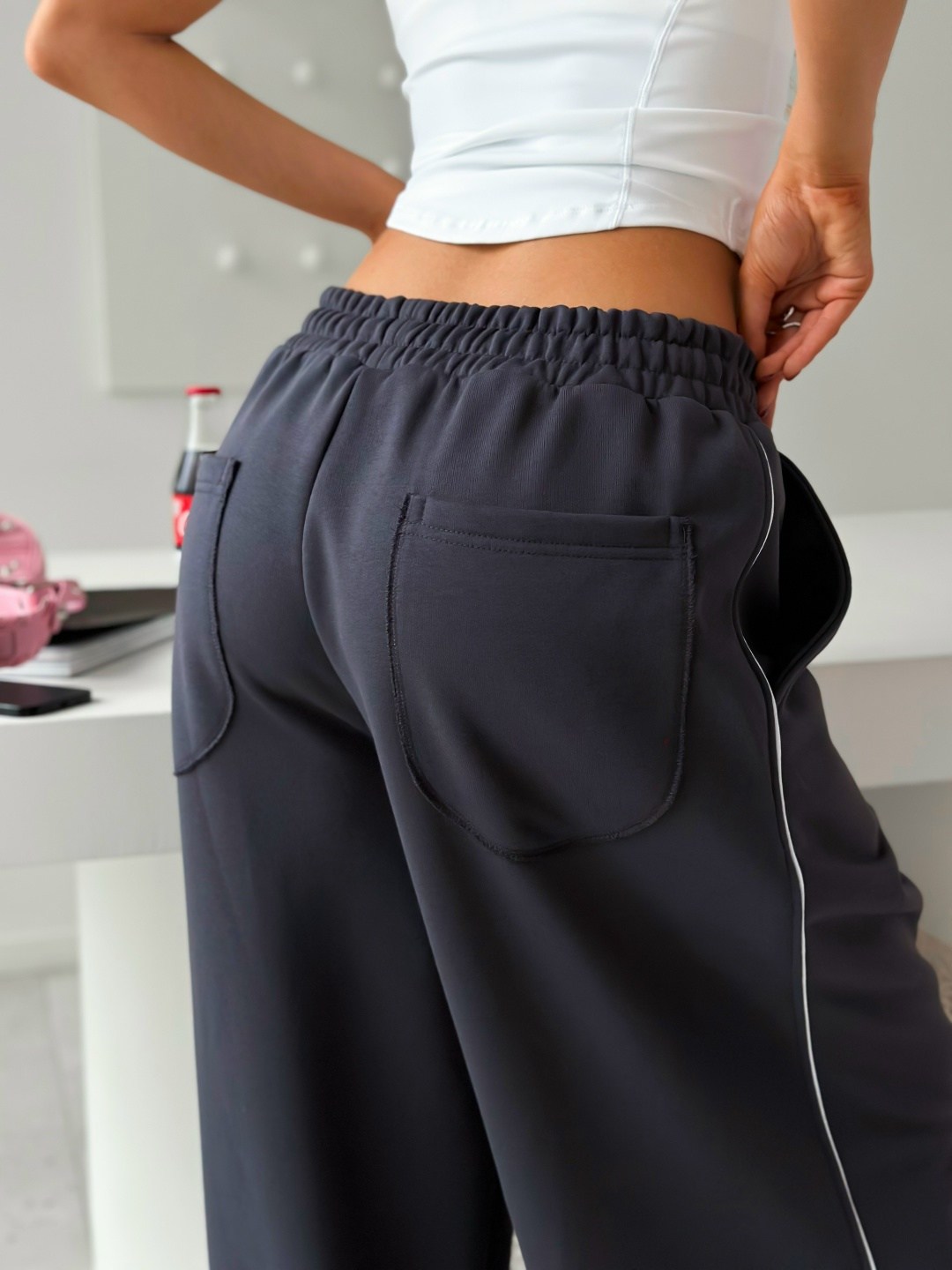 модные брюки,спортивный брюки,брюки широкие спортивные,модные молодежные брюки