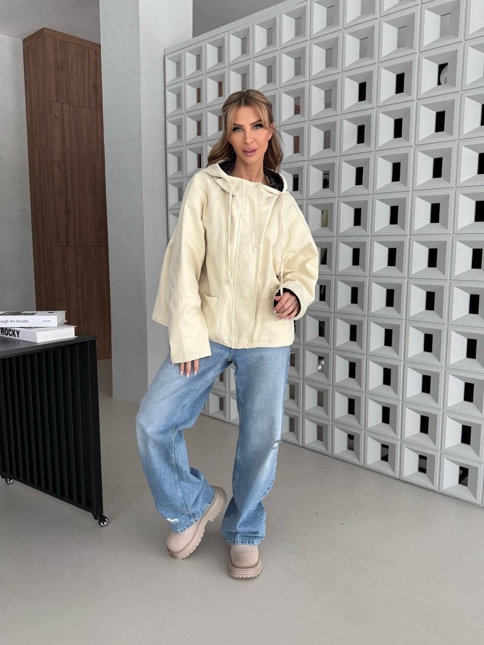 стильная куртка,куртка,женская куртка,ветровка с капюшоном оверсайз,ветровка оверсайз