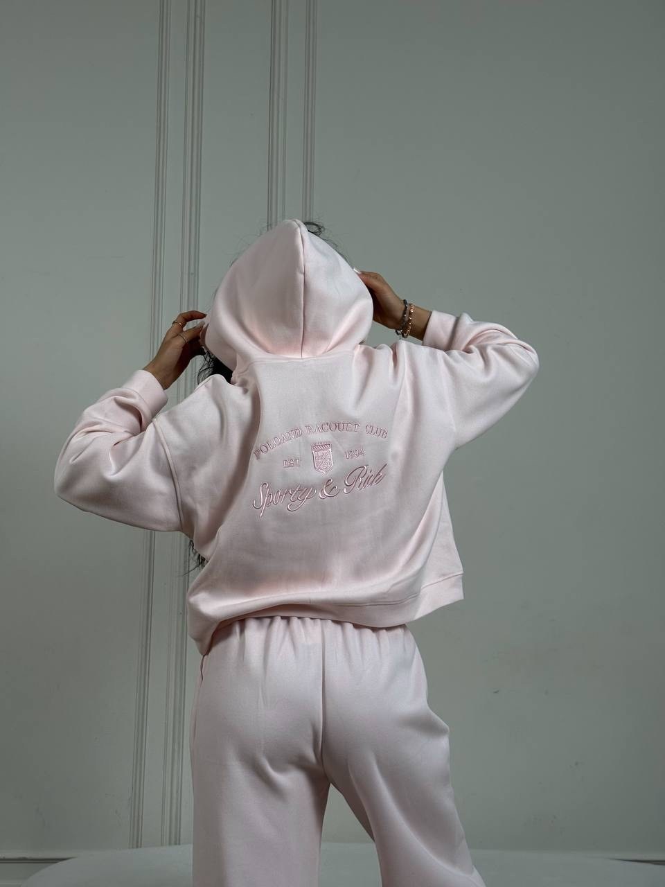 велюровый костюм женский розовый,велюровый костюм,велюровый костюм женский,спортивный костюм женский,костюм пудрового оттенка из велюра спортивная одежда