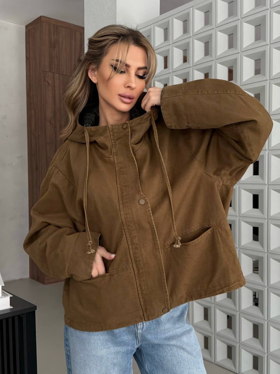 стильная куртка,куртка,женская куртка,ветровка с капюшоном оверсайз,ветровка оверсайз