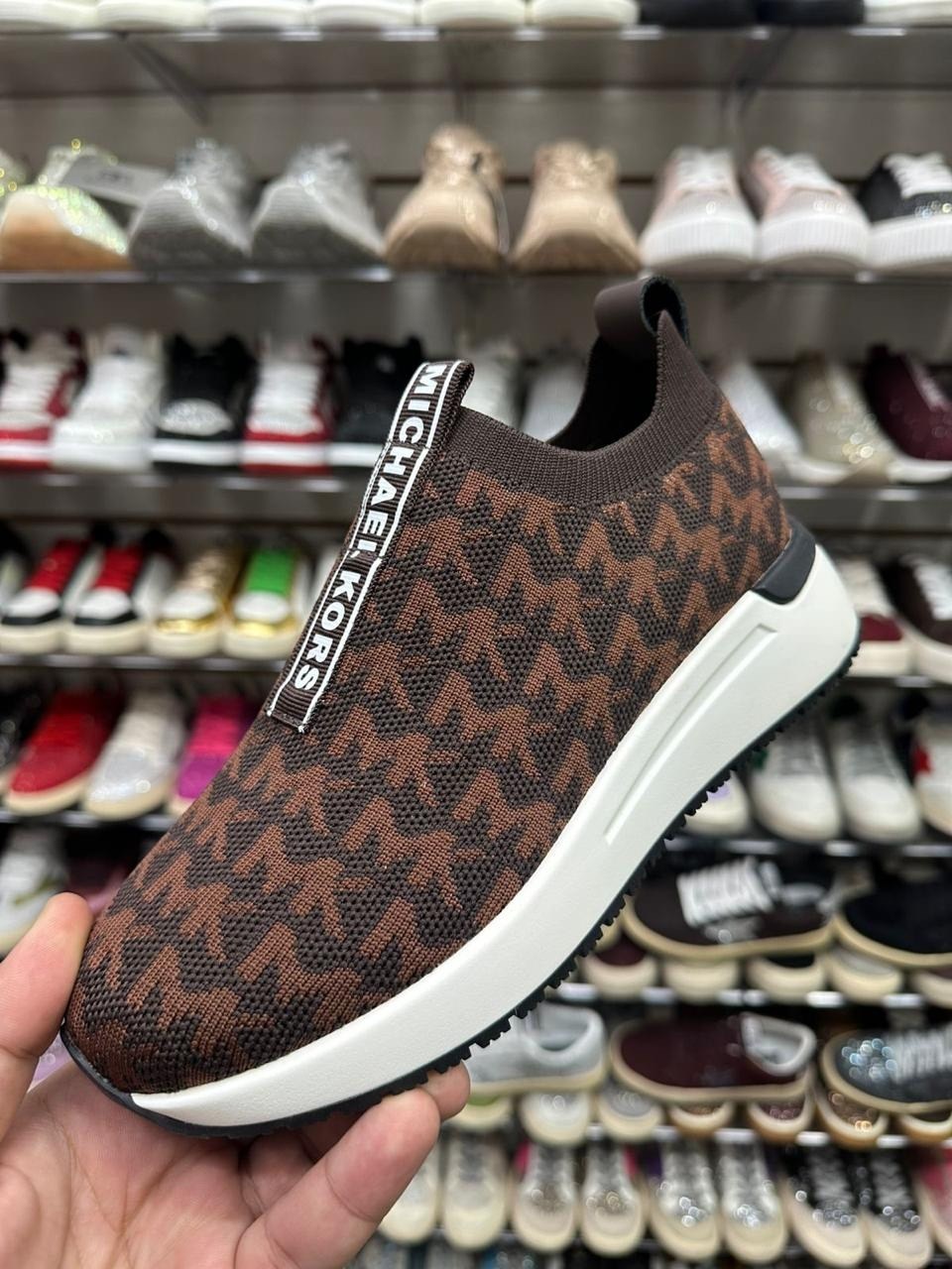 ,кроссовки женскиe,кроссовки модные, женская,повседневные кроссовки