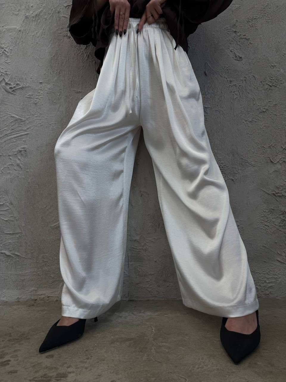 шелковые брюки палаццо,элегантные шелковые брюки женские брюки-палаццо,элегантные шелковые брюки-палаццо,шелковые брюки,стиль с брюками палаццо
