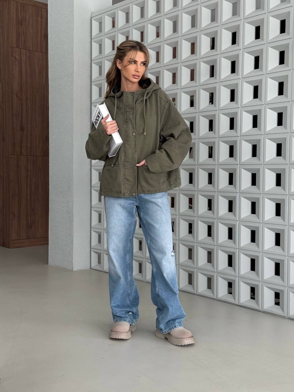 стильная куртка,куртка,женская куртка,ветровка с капюшоном оверсайз,ветровка оверсайз