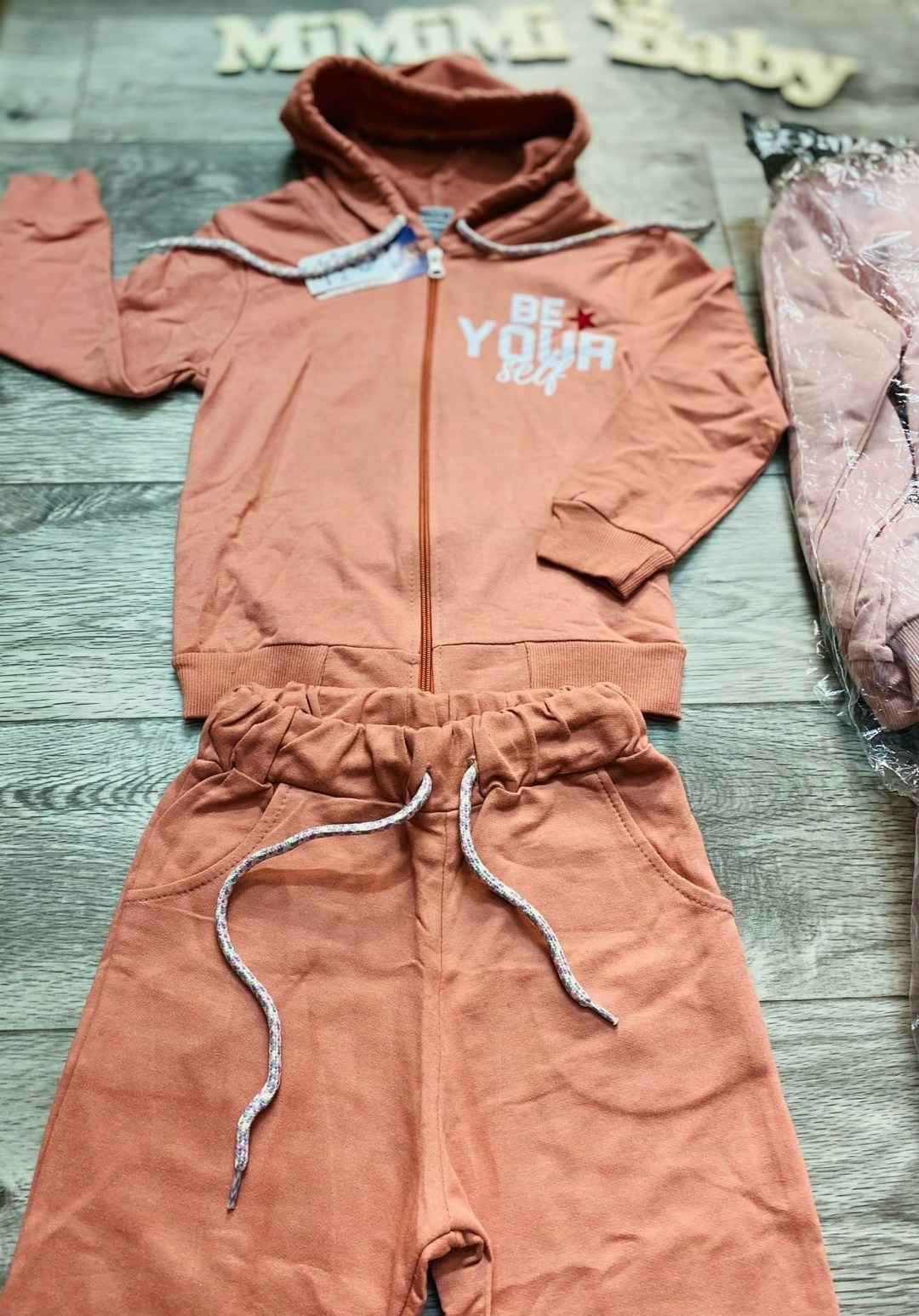 спортивный костюм для девочек,детский спортивный костюм,детский спортивный костюм демикс,детские спортивные костюмы,спортивная одежда для девочек