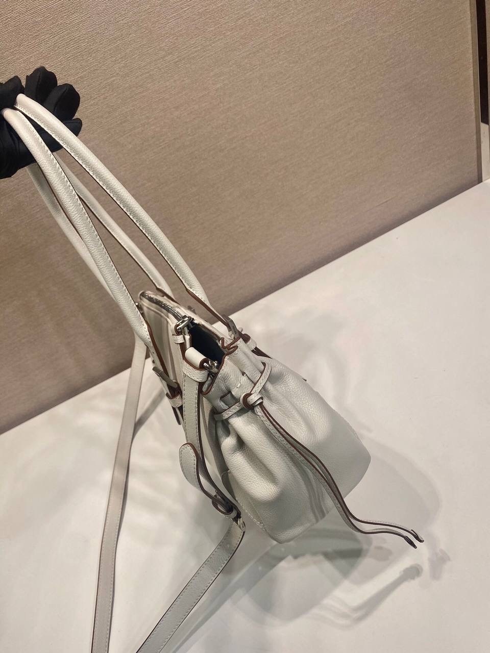 prada сумка женская,прада сумка женская,сумка prada,белая сумка прада,сумка