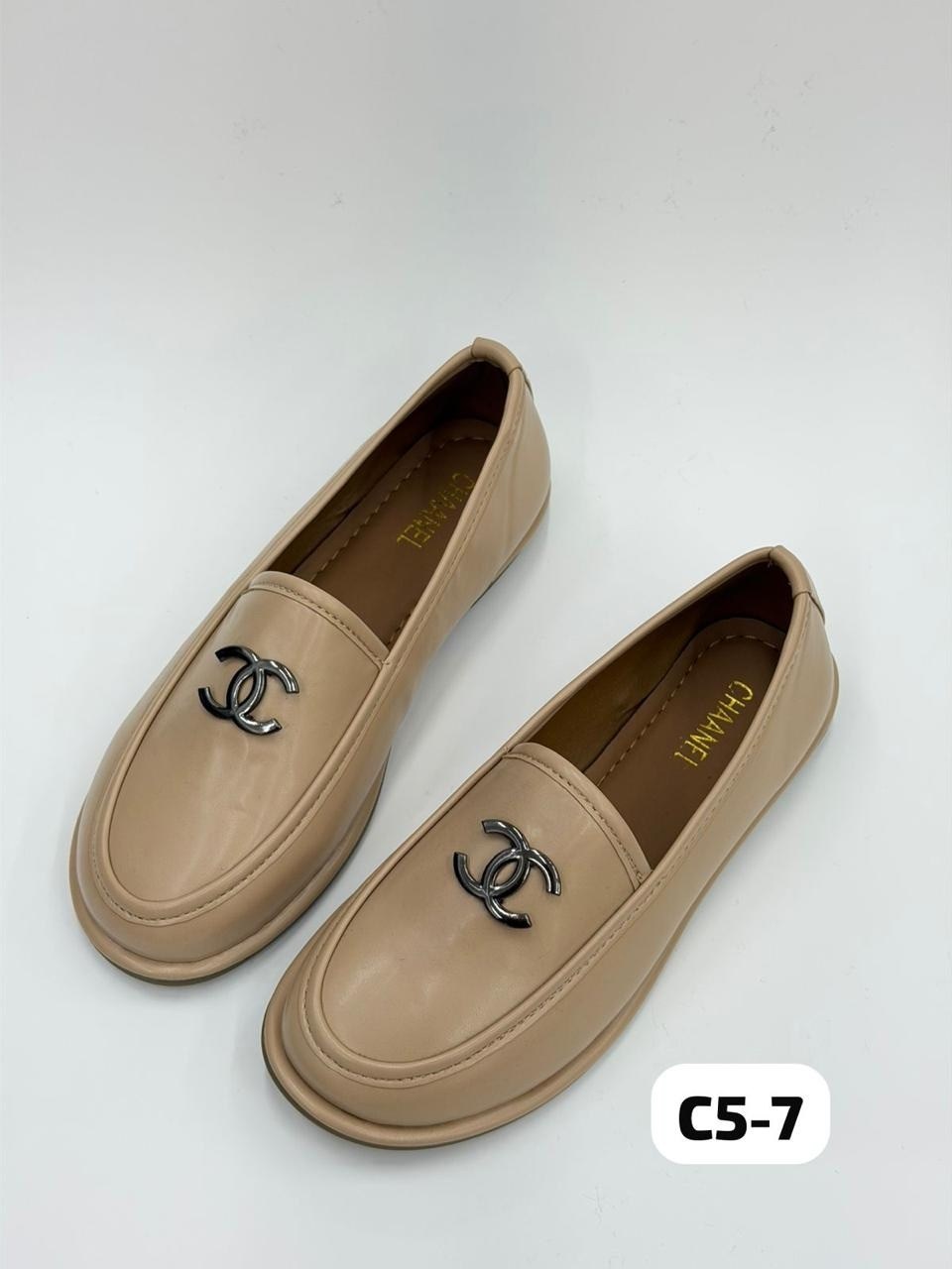 лоферы chanel,женские замшевые лоферы chanel бежевые с мехом,женские лоферы chanel,лоферы шанель женские,женские замшевые лоферы chanel коричневые с мехом