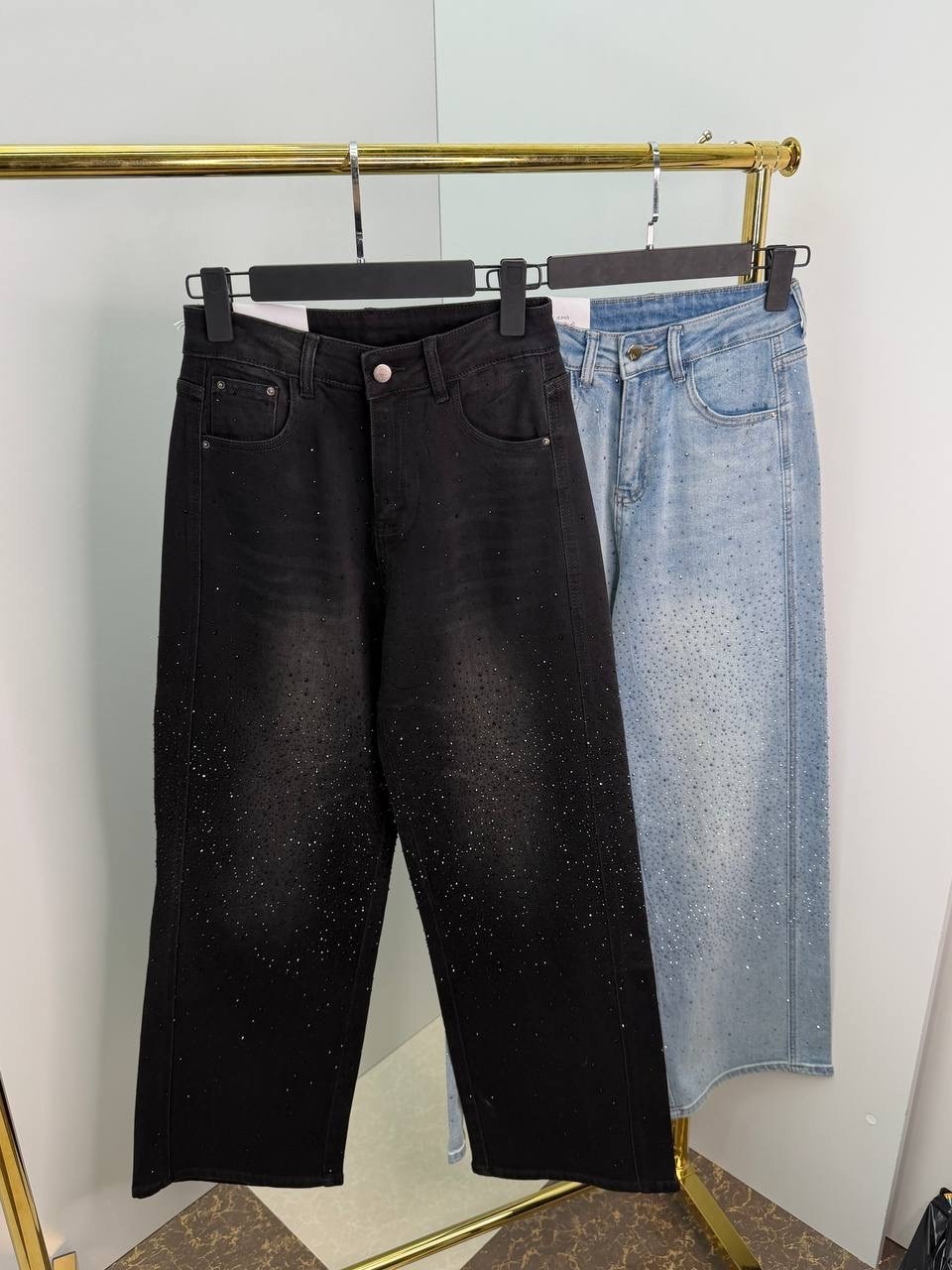 джинсы со стразами,джинсы широкие с высокой посадкой стразами xana 211278345,джинсы женские,женские джинсы со стразами,джинсы mango со стразами