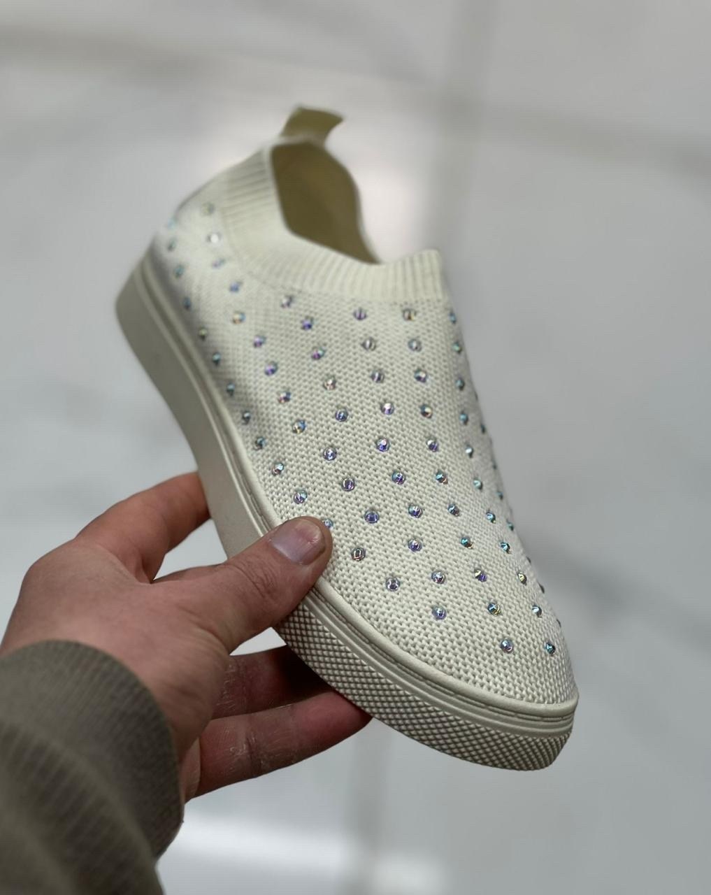 ,слипоны женские,женская ,кроссовки женскиe,кроссовки со стразами