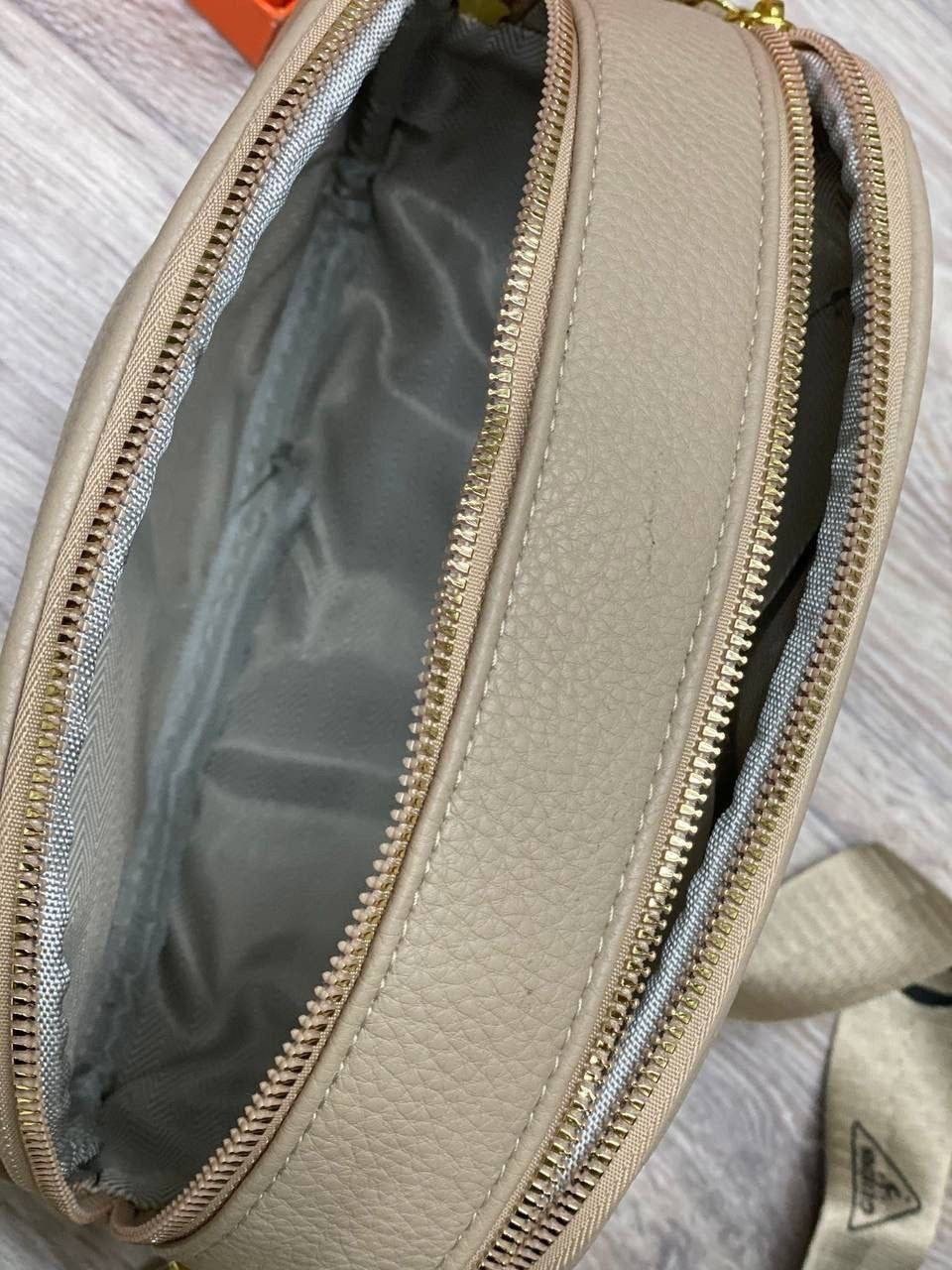 сумка на плечо кросс-боди guess,женская сумка guess,guess сумка,guess сумка на плечо,сумка guess женская через плечо