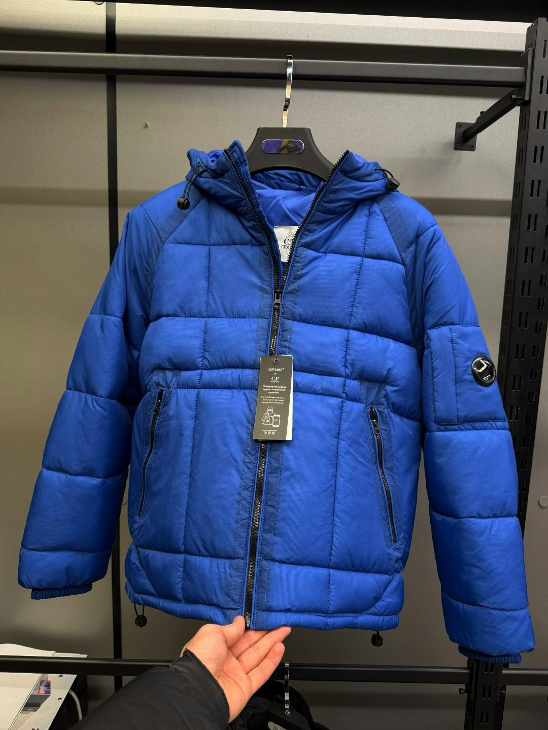 куртка демисезонная,пуховик stone island garment dyed,зимняя куртка,stone island junior пуховик с капюшоном и нашивкой compass синий,мужская зимняя куртка