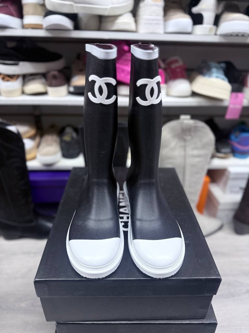 сапоги резиновые chanel,сапоги chanel,женские резиновые сапоги chanel черные,резиновые сапоги шанель,женские резиновые сапоги chanel