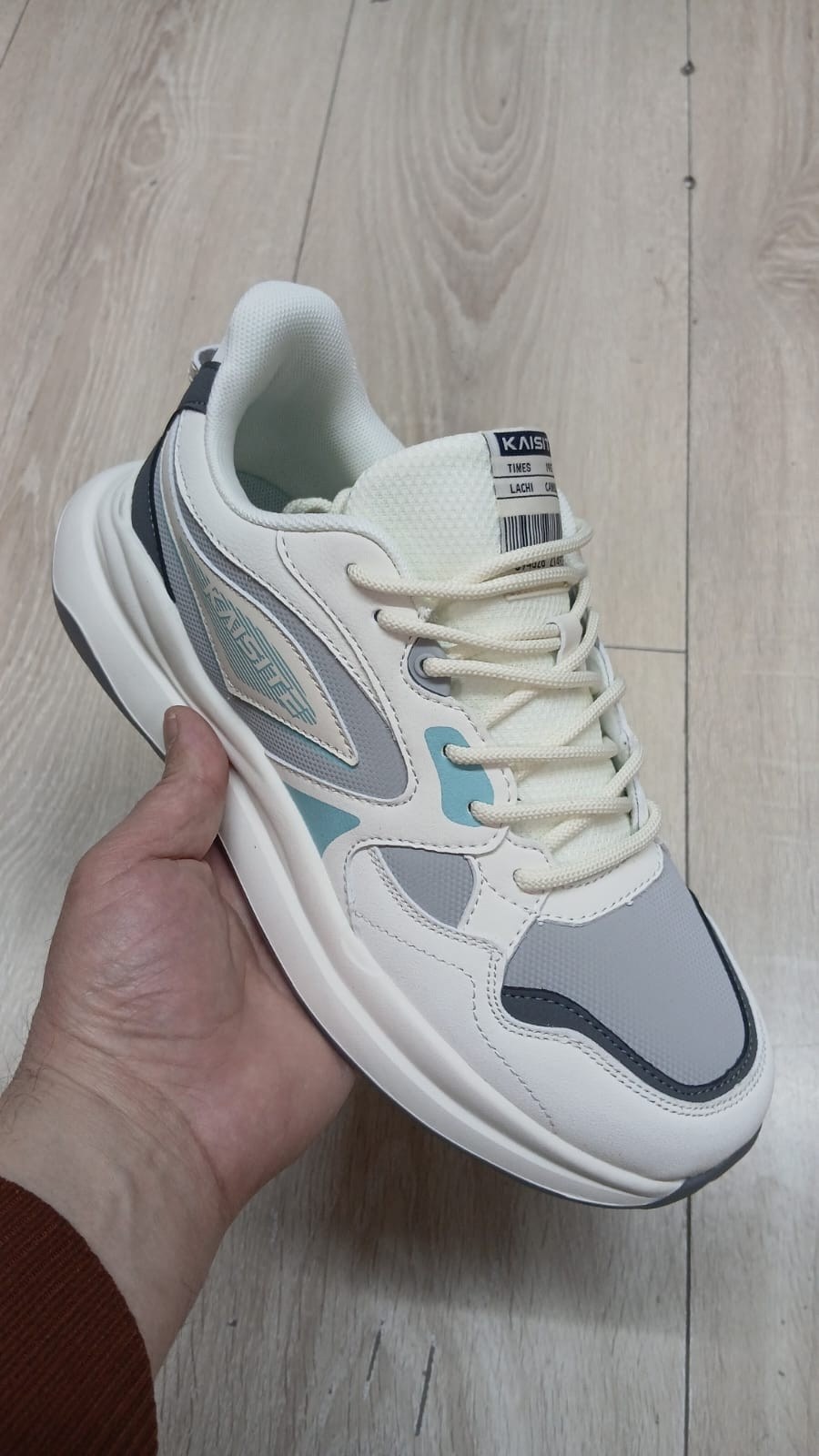 кроссовки,женские кроссовки,повседневные кроссовки,кроссовки модные,кроссовка