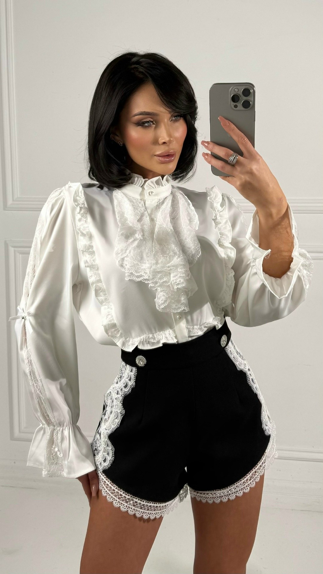 блузка с оборками,белая рубашка с кружевами,кружевная рубашка,винтажная белая блузка с кружевом,блузка женская