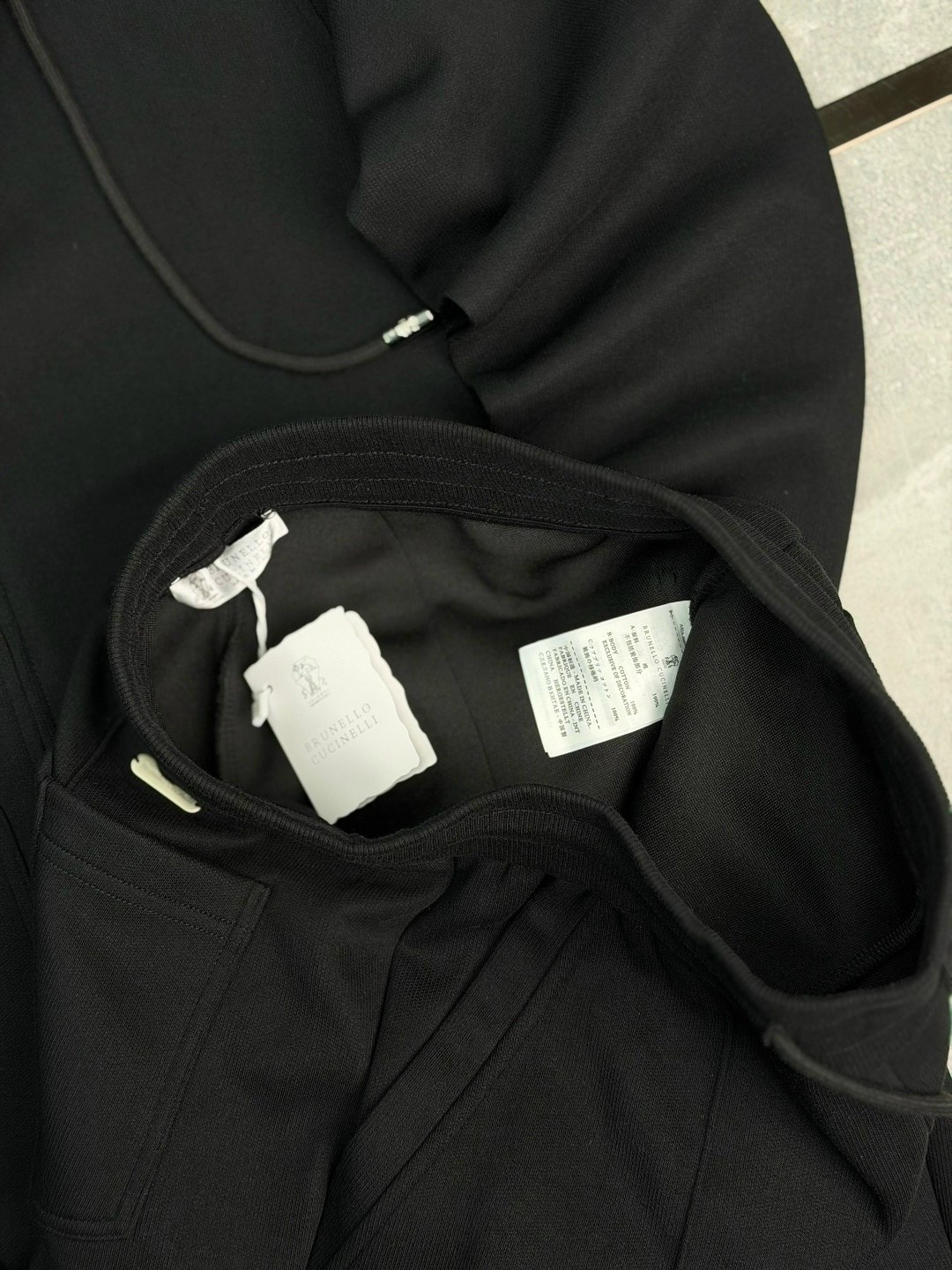 спортивный костюм brunello cucinelli,бежевая кофта,спортивные костюм,костюм,костюм мужской