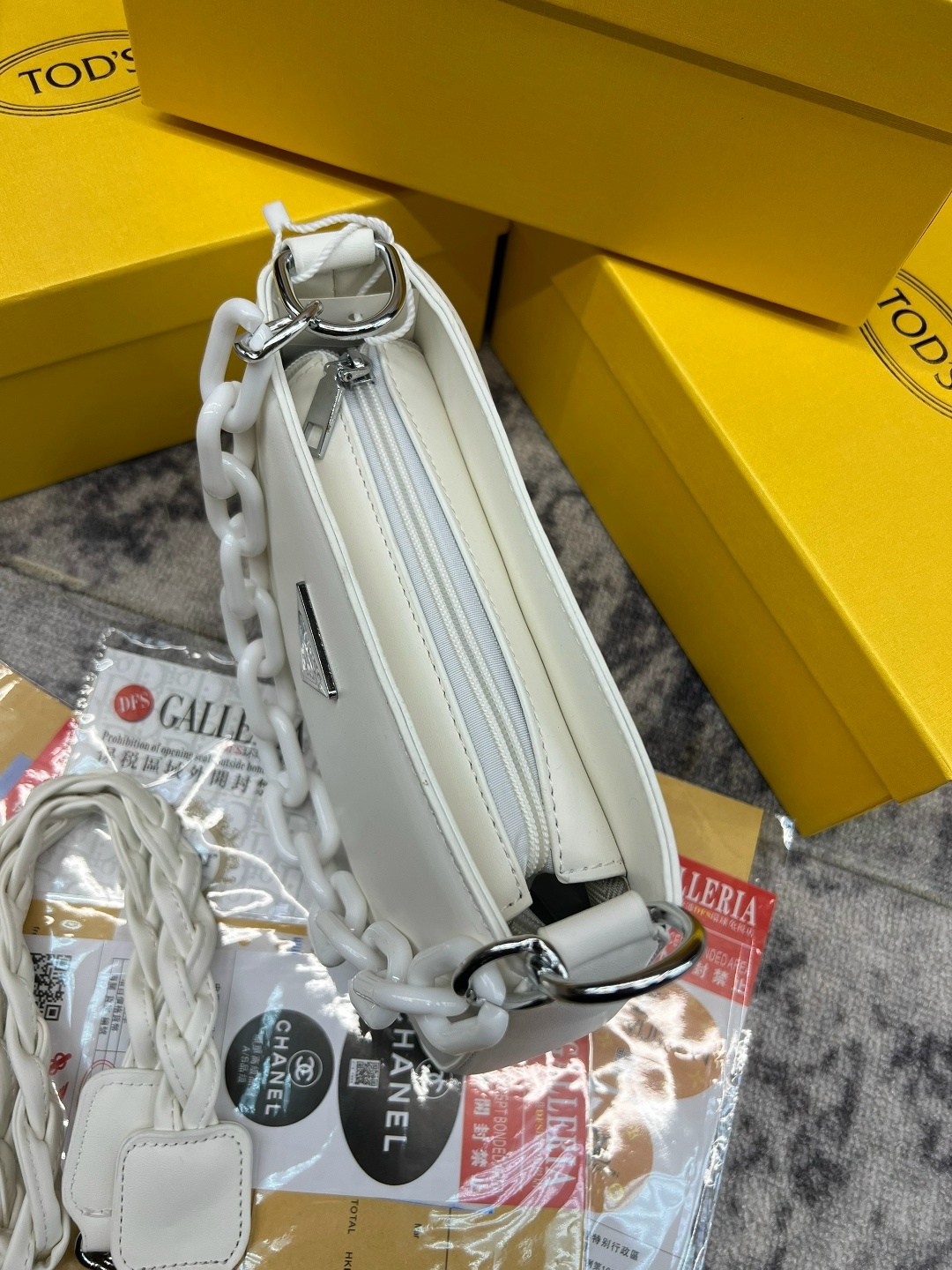 cумка женская guess,сумка,женская сумка прада милано,сумка женская прада,прада сумка