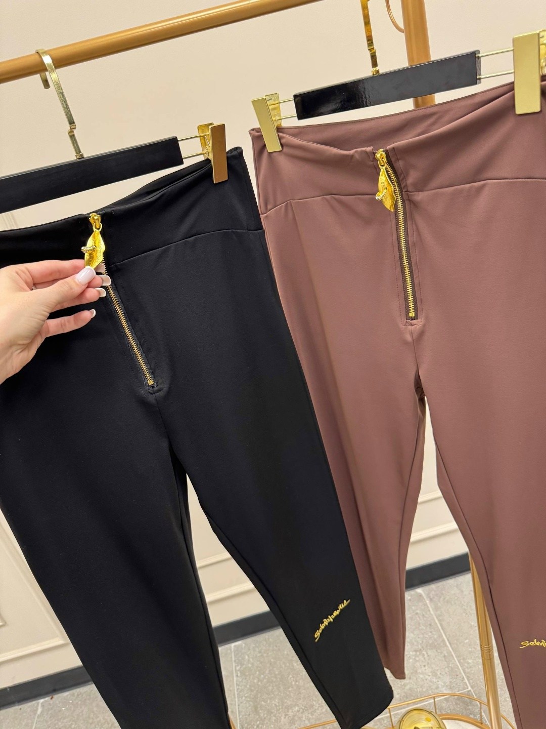 брюки легинсы с молниями,брюки с молниями,легинсы женские,брюки лосины,легинсы с замками