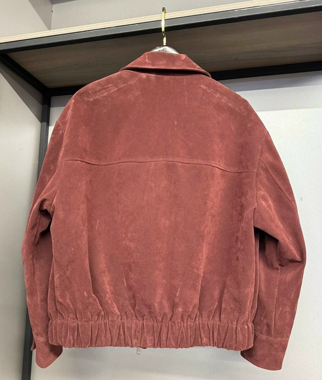 замшевая куртка-бомбер kent loro piana коричневый,замшевая куртка,демисезонная куртка,куртка замшевая мужская,замшевая куртка the row артикул bms-136383