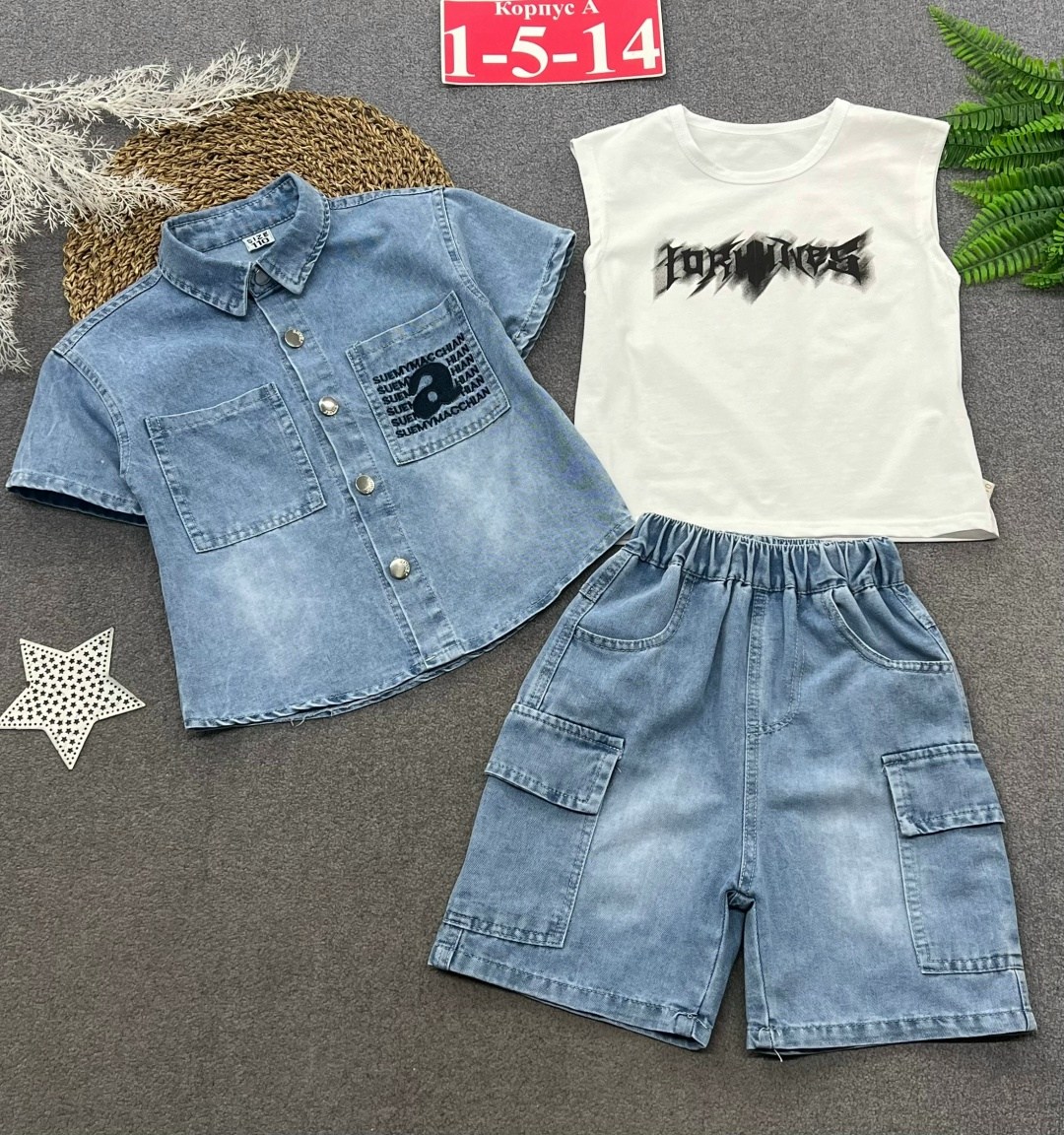 школьник с рюкзаком,мальчик,одежда для детей,шорты джинсовые для мальчика,мальчик с рюкзаком