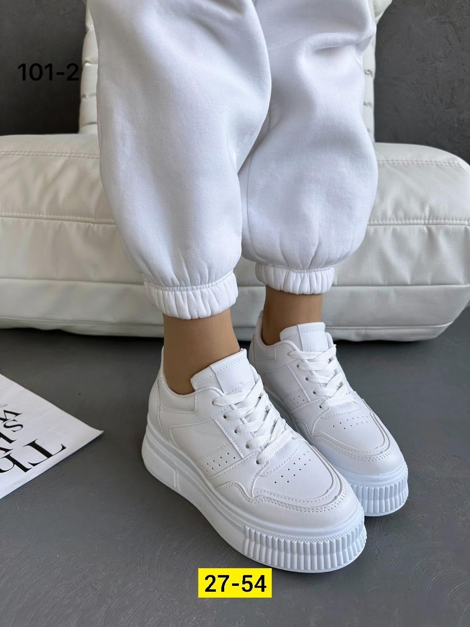 женские кроссовки,,кроссовки женские белые,белые кроссовки,модные кроссовки
