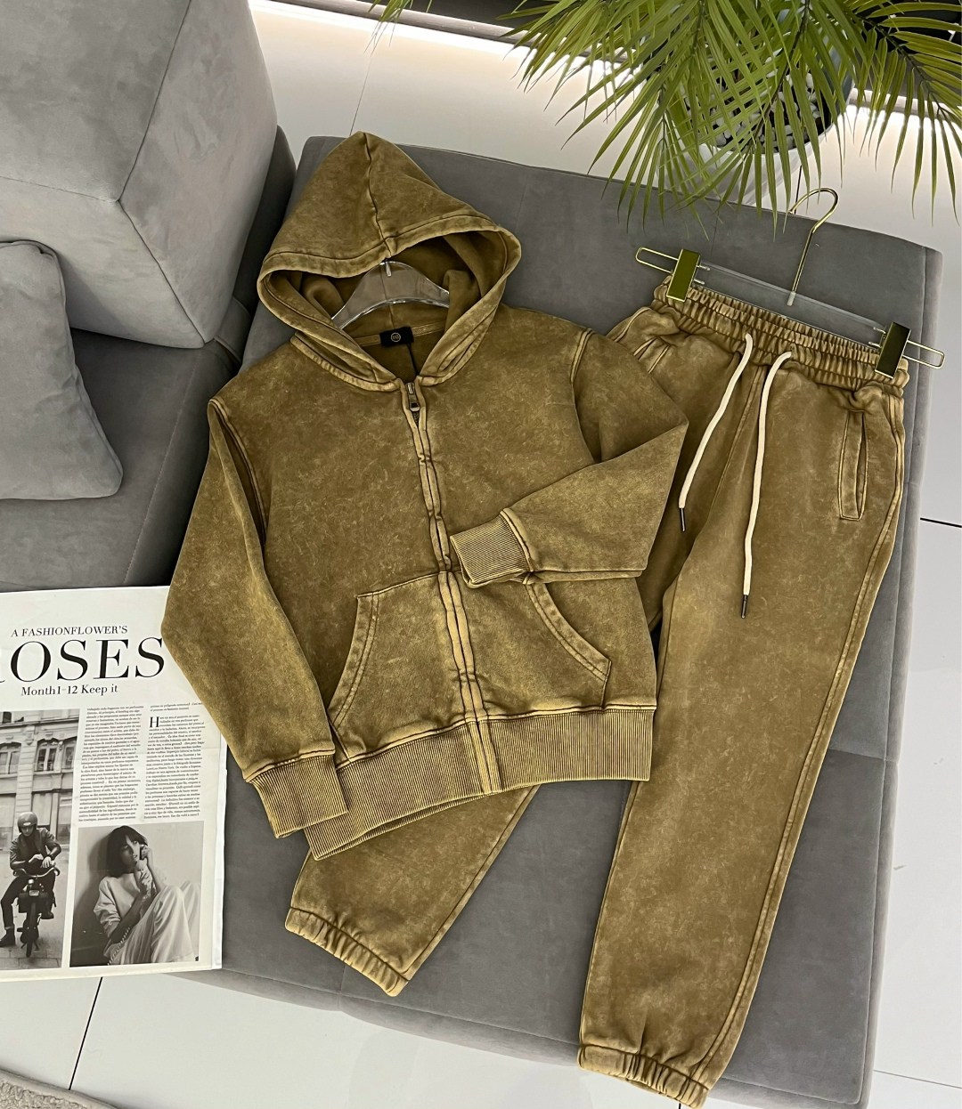 костюм спортивный,спорт костюм,костюм спортивный велюровый,костюм женский,мужской спортивный костюм