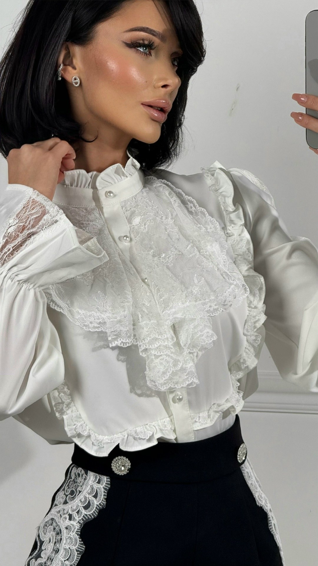 блузка с оборками,белая рубашка с кружевами,кружевная рубашка,винтажная белая блузка с кружевом,блузка женская