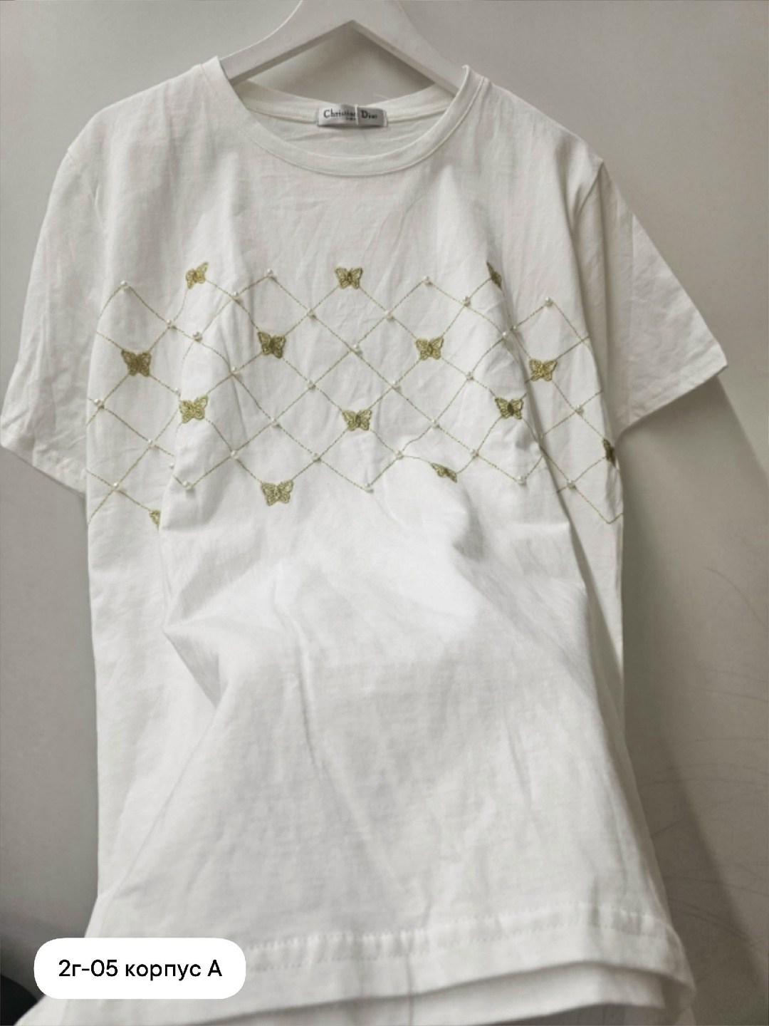 дизайн футболки,футболка,футболка с принтом,футболка со стразами,женская футболка