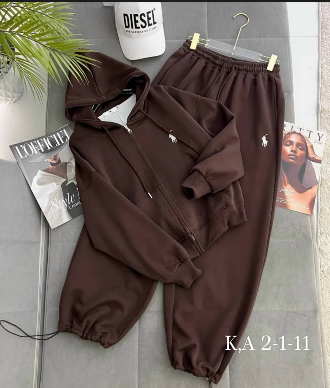 женский костюм,костюм спортивный женский,женский красный костюм miu miu,костюм спортивный,костюм с широкими штанами