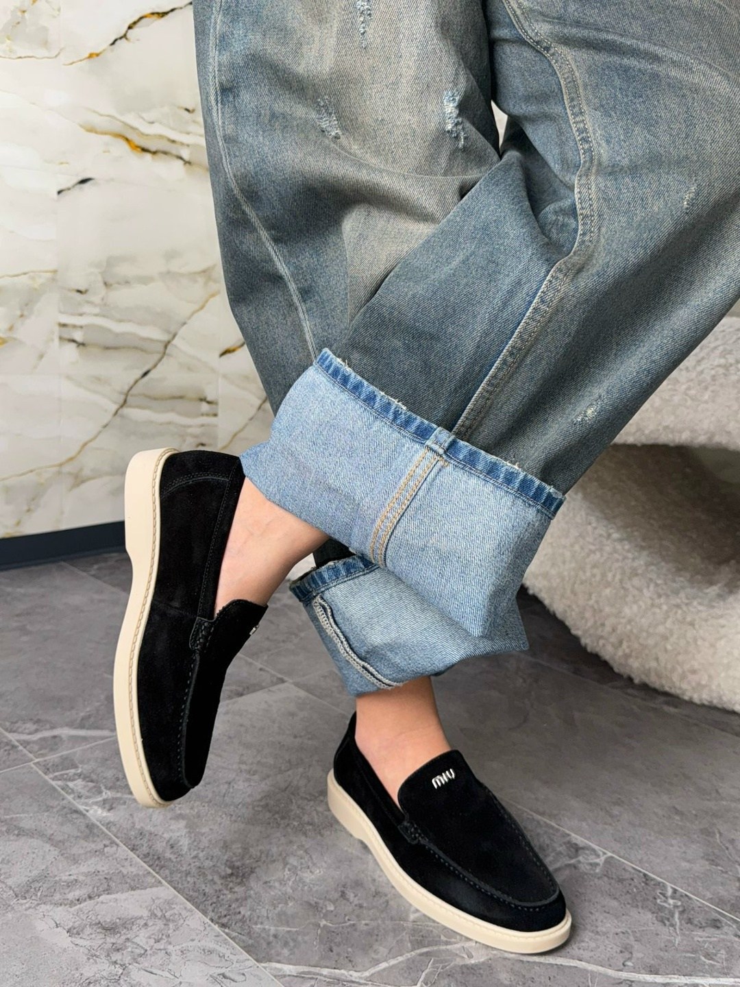 замшевые лоферы loro piana,loro piana лоферы,лоферы женские loro piana,замшевые лоферы,синие замшевые лоферы эконика