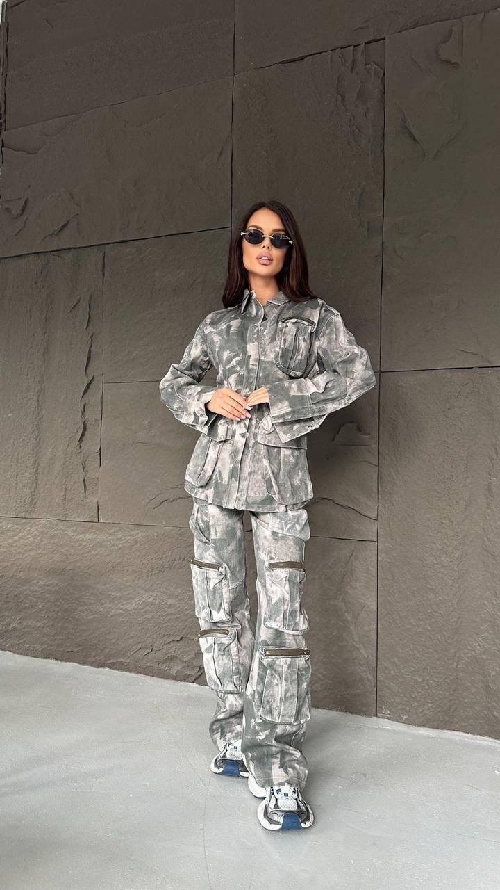 костюм камуфляжный,удлиненная куртка,костюм милитари,костюм модный,джинсовые костюмы