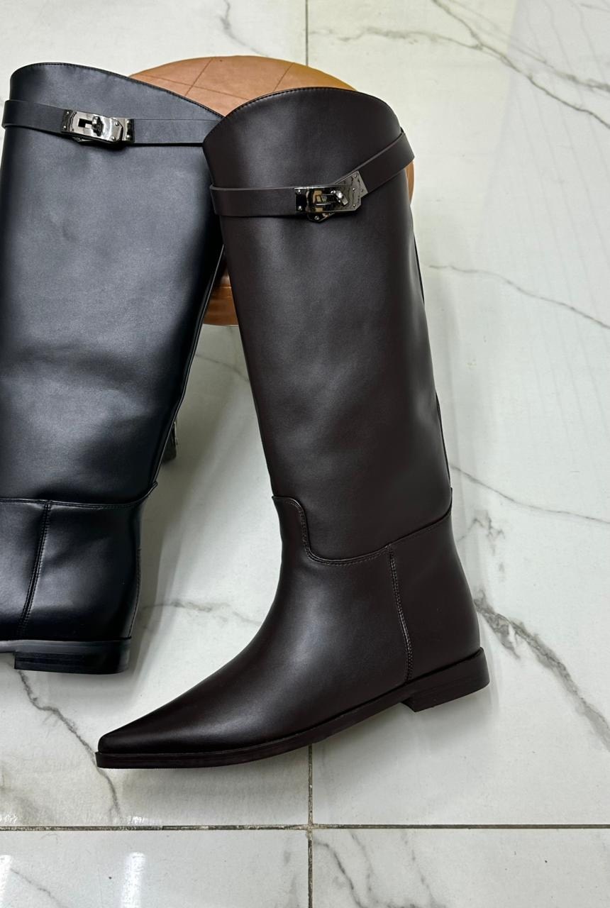 женские сапоги hermes,hermes сапоги,модные сапоги хермес,сапоги hermes из натуральной кожи черного цвета с пряжкой,сапоги