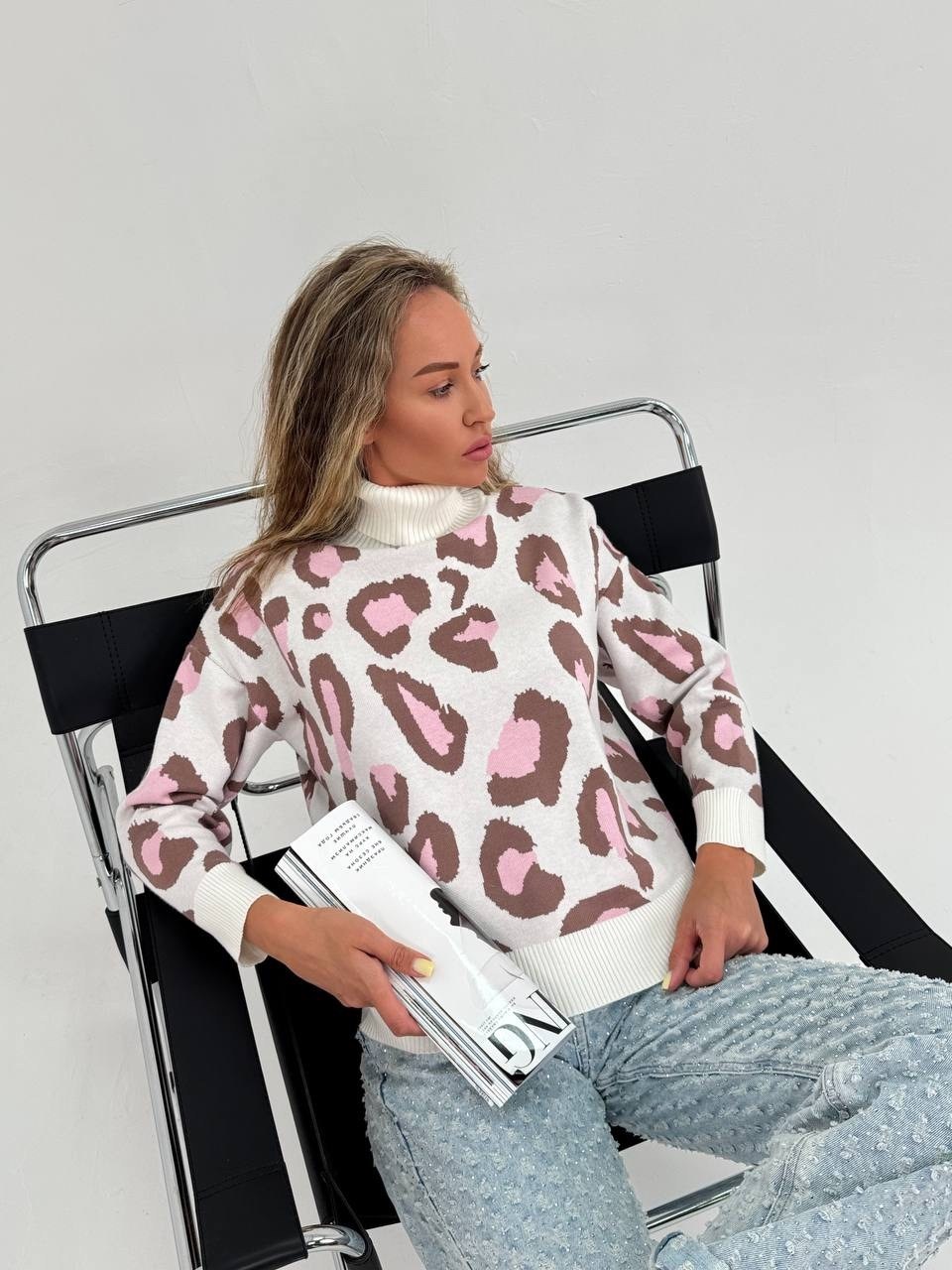 зимний женский свитер с леопардовым принтом,женский вязаный свитер с леопардовым принтом,свитер оверсайз женский леопард,свитер с леопардовым принтом,зимний женский свитер normov с леопардовым принтом
