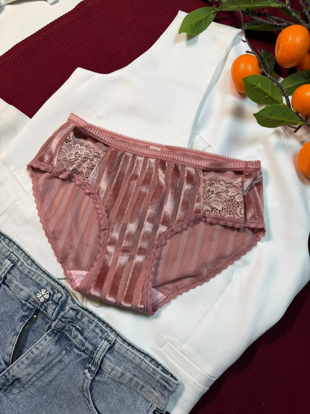 женское белье нижнее,нижнее белье,женские атласные трусики,трусики женские,женский комплект нижнего белье