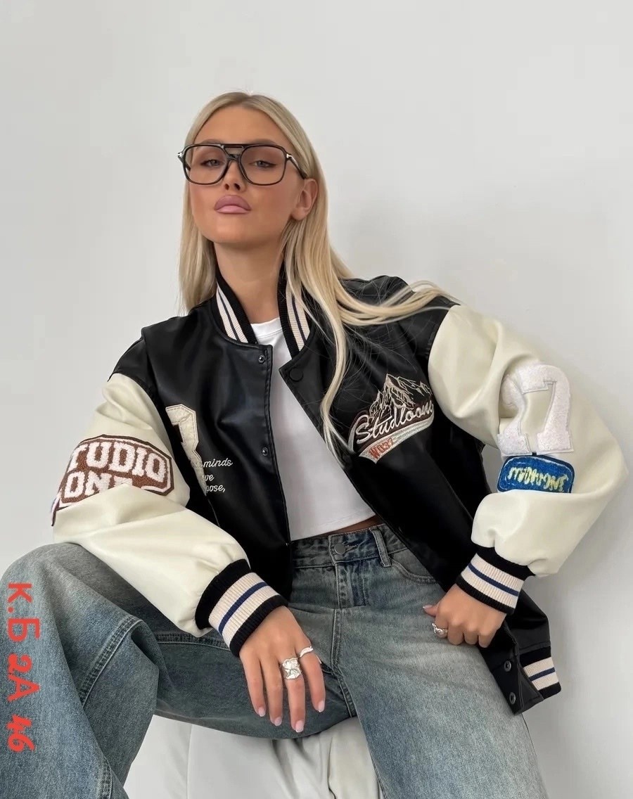 бомбер оверсайз куртка из экокожи c&h style,бомбер кожаный с нашивками,бомбер оверсайз куртка,бомбер кожаный,куртка бомбер y2k оверсайз из экокожи pa&bn fashion